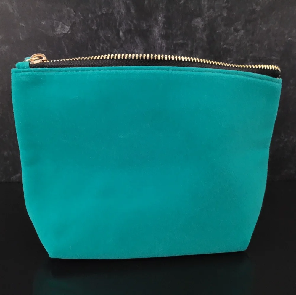 Kiehl's Limited Edition Green Makeup Bag.
